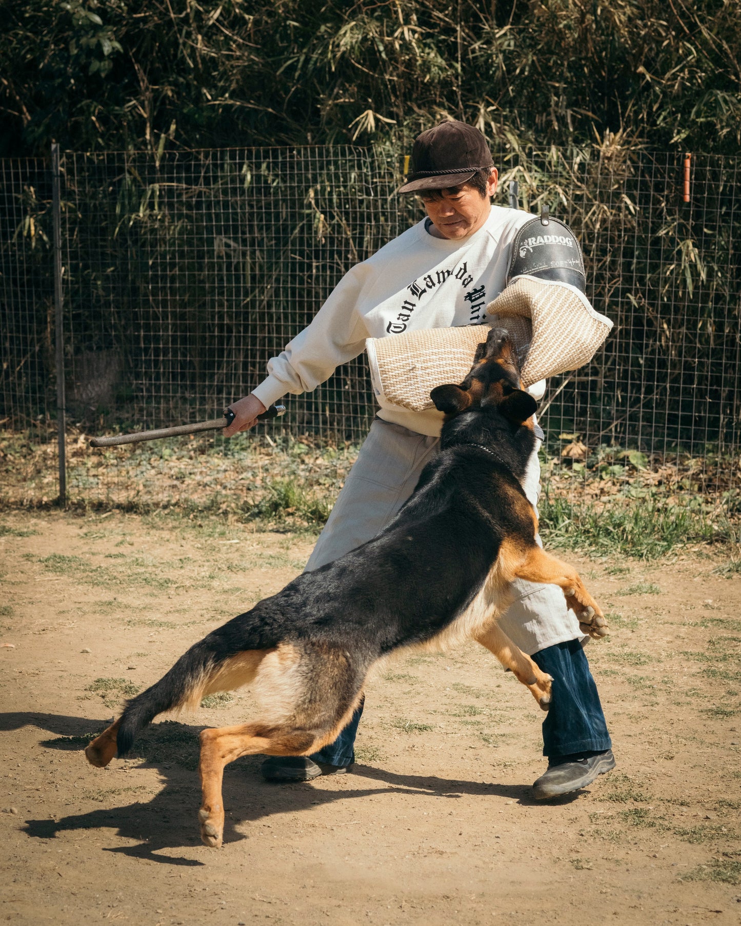 HEAVY NYLON DOUBLE-KNEE CROPPED